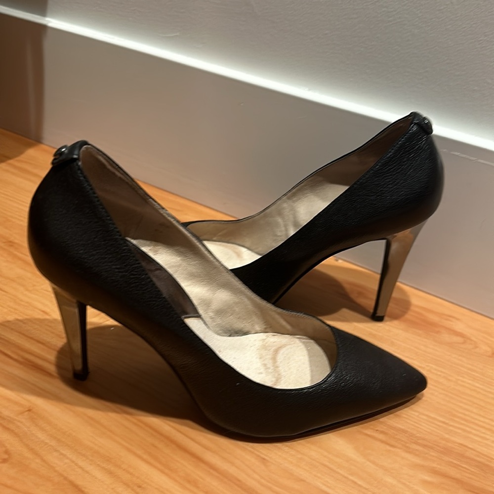 Michael Kors pumps